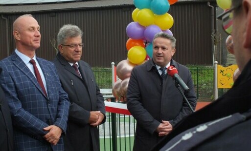 Zdjęcie do Uroczyste otwarcie placu zabaw