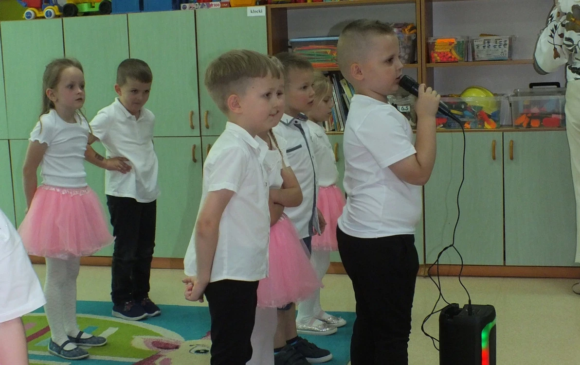 Zdjęcie do Dzień Mamy w grupie &quot;Pszcz&oacute;łki&quot;